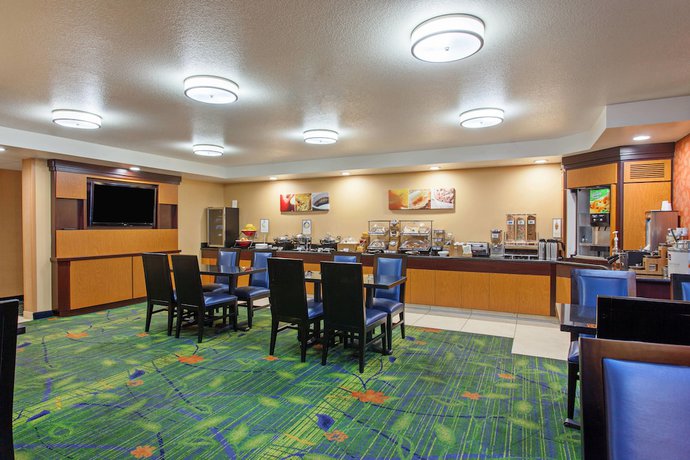 Imagen del bar/restaurante del Hotel Fairfield Inn By Marriott Mission Viejo / Orange County. Foto 3