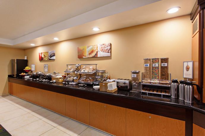 Imagen del bar/restaurante del Hotel Fairfield Inn By Marriott Mission Viejo / Orange County. Foto 5
