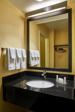 Imagen de la habitación del Hotel Fairfield Inn By Marriott Myrtle Beach Broadway At The Beach. Foto 8