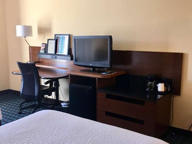 Imagen de la habitación del Hotel Fairfield Inn By Marriott Myrtle Beach Broadway At The Beach. Foto 14