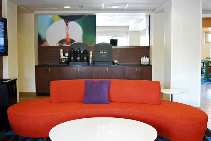 Imagen del bar/restaurante del Hotel Fairfield Inn By Marriott Myrtle Beach Broadway At The Beach. Foto 7