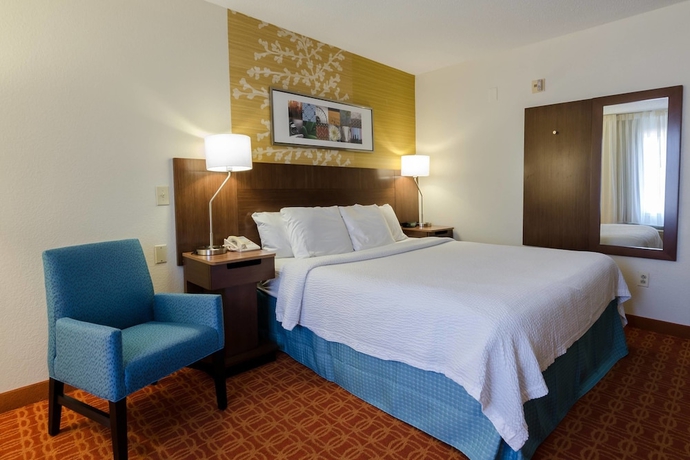 Imagen de la habitación del Hotel Fairfield Inn By Marriott Potomac Mills. Foto 3