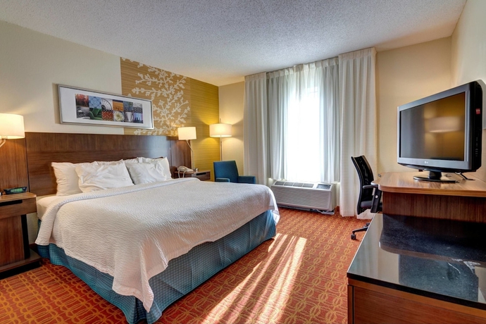 Imagen de la habitación del Hotel Fairfield Inn By Marriott Potomac Mills. Foto 9