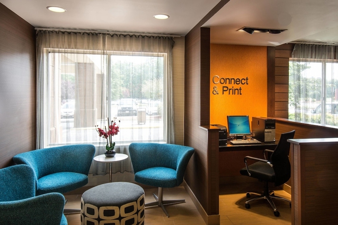 Imagen de los interiores del Hotel Fairfield Inn By Marriott Richmond Chester. Foto 14