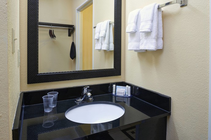Imagen de la habitación del Hotel Fairfield Inn By Marriott Richmond. Foto 8
