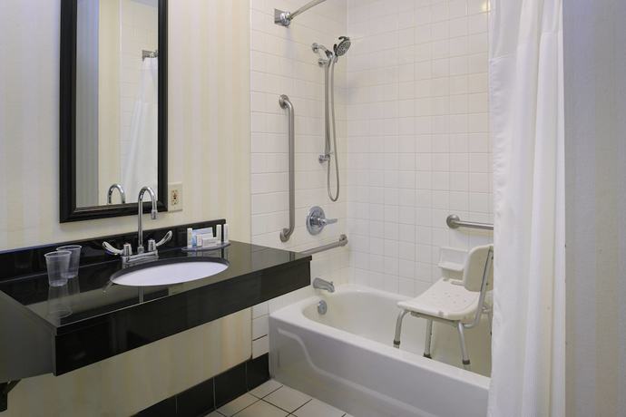 Imagen de la habitación del Hotel Fairfield Inn By Marriott Richmond. Foto 9