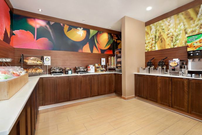Imagen del bar/restaurante del Hotel Fairfield Inn By Marriott Roseville. Foto 3