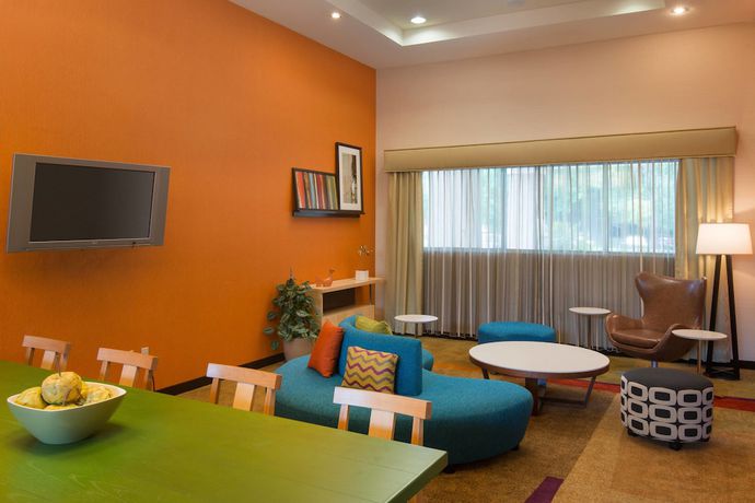 Imagen de los interiores del Hotel Fairfield Inn By Marriott Sacramento Cal Expo. Foto 16