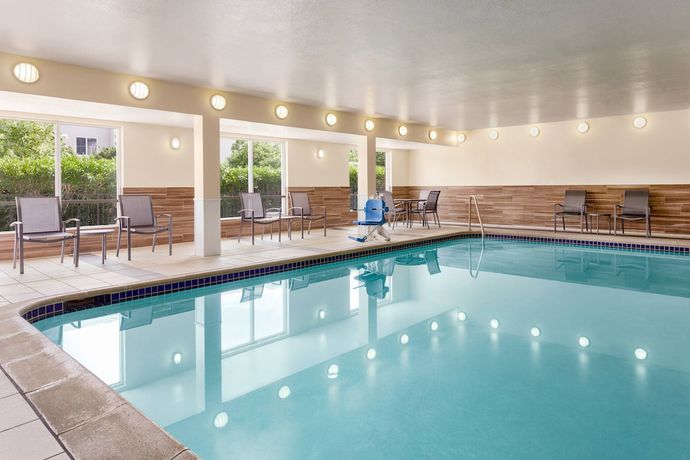 Imagen de la piscina del Hotel Fairfield Inn By Marriott Vacaville. Foto 7