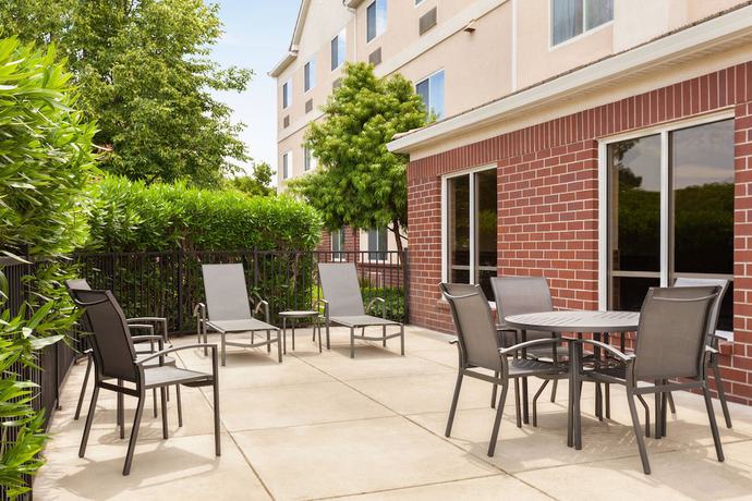 Imagen de los exteriores del Hotel Fairfield Inn By Marriott Vacaville. Foto 6