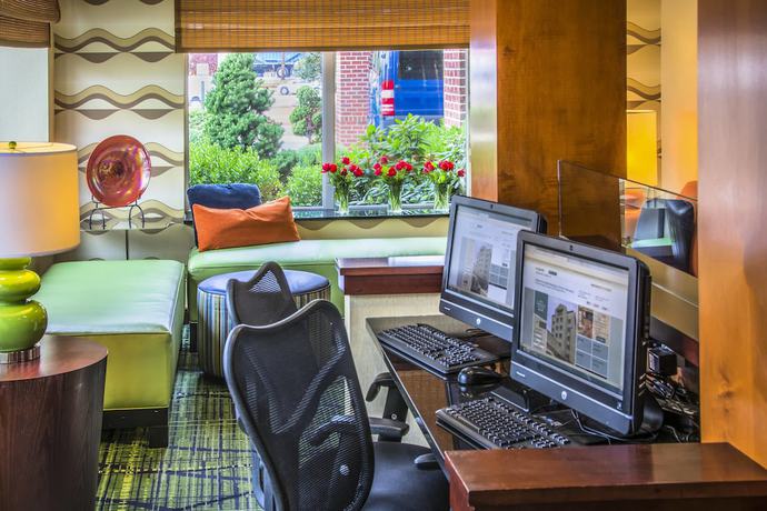 Imagen de los interiores del Hotel Fairfield Inn By Marriott Washington D.c.. Foto 18