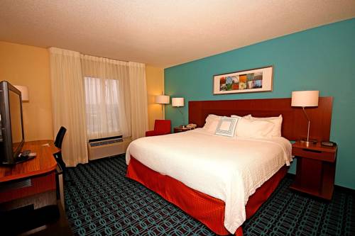 Imagen de la habitación del Hotel Fairfield Inn Charlotte Northlake. Foto 9