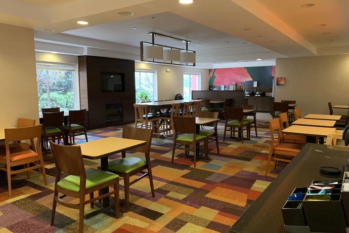 Imagen de los interiores del Hotel Fairfield Inn Concord. Foto 6