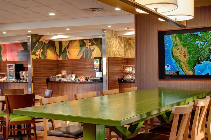 Imagen de los interiores del Hotel Fairfield Inn Concord. Foto 7