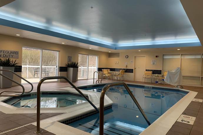Imagen de la piscina del Hotel Fairfield Inn Concord. Foto 11