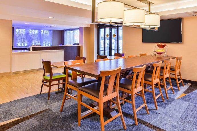 Imagen del bar/restaurante del Hotel Fairfield Inn Corning Riverside. Foto 5