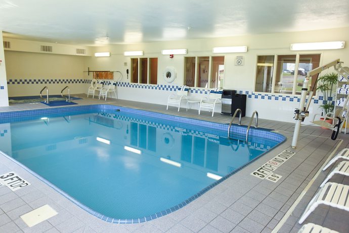 Imagen de la piscina del Hotel Fairfield Inn Forsyth Decatur. Foto 19
