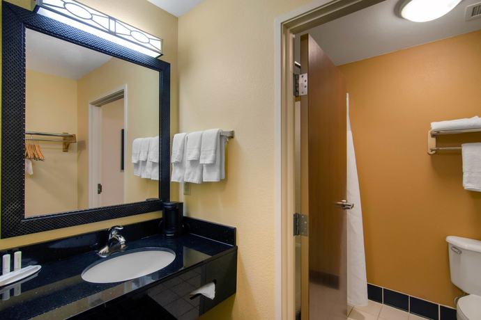 Imagen de la habitación del Hotel Fairfield Inn Fort Leonard Wood St. Robert. Foto 6