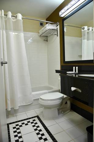 Imagen de la habitación del Hotel Fairfield Inn Hartford Airport. Foto 19