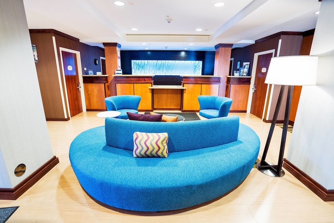 Imagen de los interiores del Hotel Fairfield Inn Medford Long Island. Foto 14