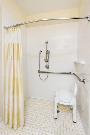 Imagen de la habitación del Hotel Fairfield Inn Pensacola I-10. Foto 9