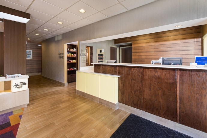 Imagen de los interiores del Hotel Fairfield Inn Pensacola I-10. Foto 16