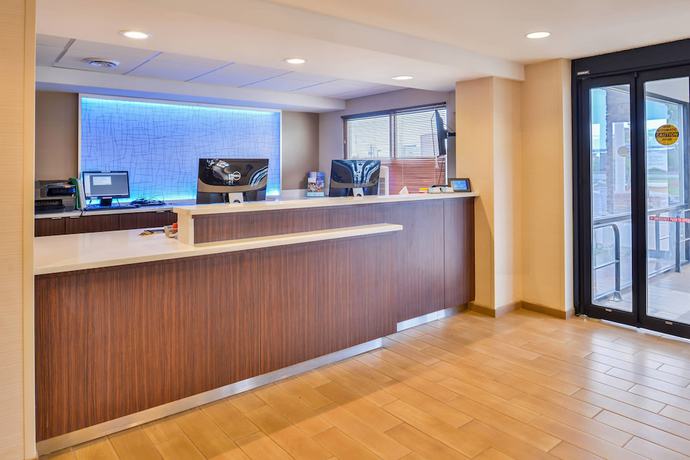 Imagen de los interiores del Hotel Fairfield Inn Rochester Airport. Foto 16