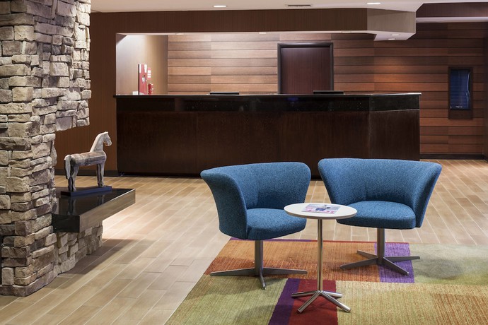 Imagen de los interiores del Hotel Fairfield Inn Santa Clarita Valencia. Foto 13