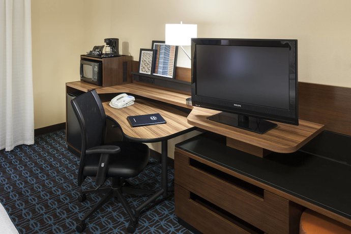 Imagen de la habitación del Hotel Fairfield Inn Santa Clarita Valencia. Foto 8