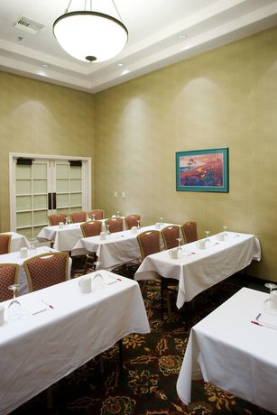 Imagen de los interiores del Hotel Fairfield Inn Santa Clarita Valencia. Foto 16