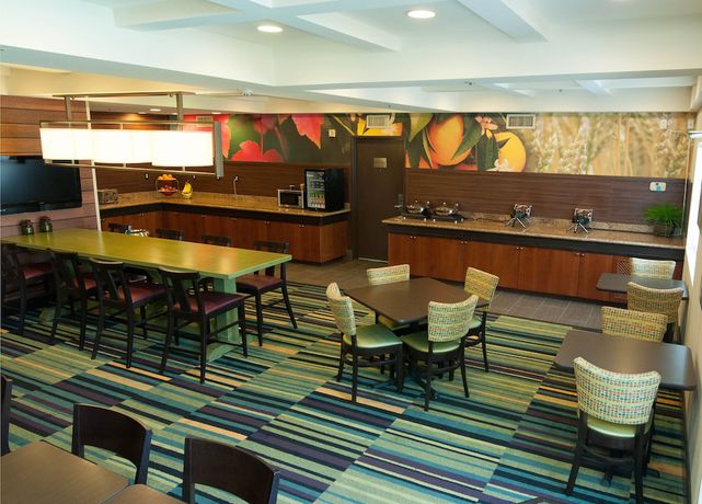 Imagen del bar/restaurante del Hotel Fairfield Inn St. George. Foto 3