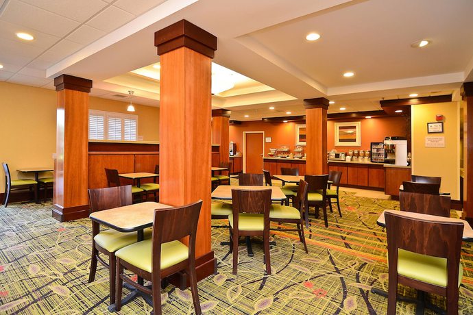 Imagen de los interiores del Hotel Fairfield Inn Suites By Marriott Cherokee. Foto 15
