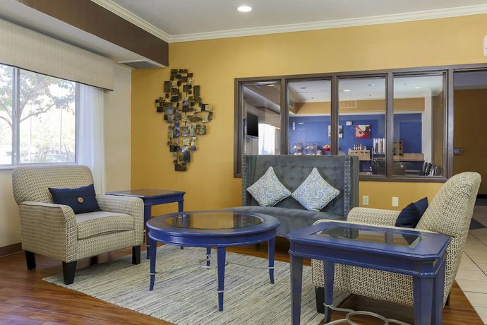 Imagen de los interiores del Hotel Fairfield Inn Tracy. Foto 16