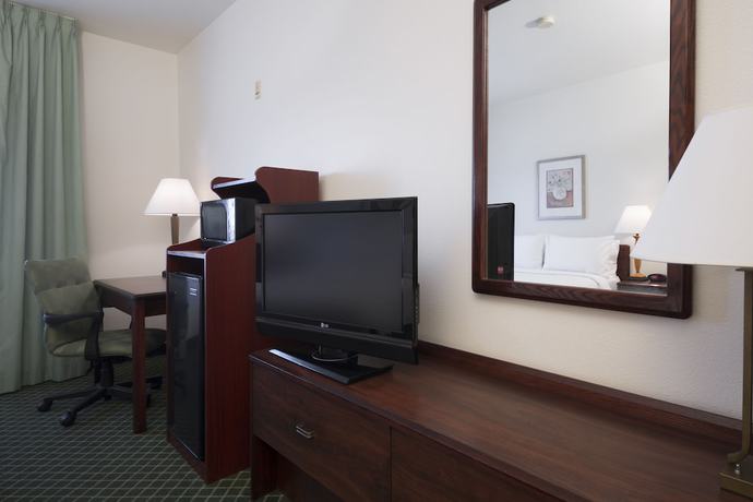 Imagen de la habitación del Hotel Fairfield Inn Tracy. Foto 8