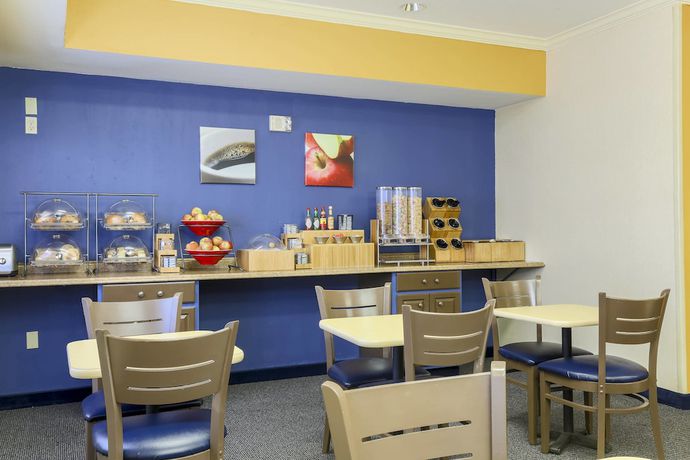 Imagen del bar/restaurante del Hotel Fairfield Inn Tracy. Foto 2