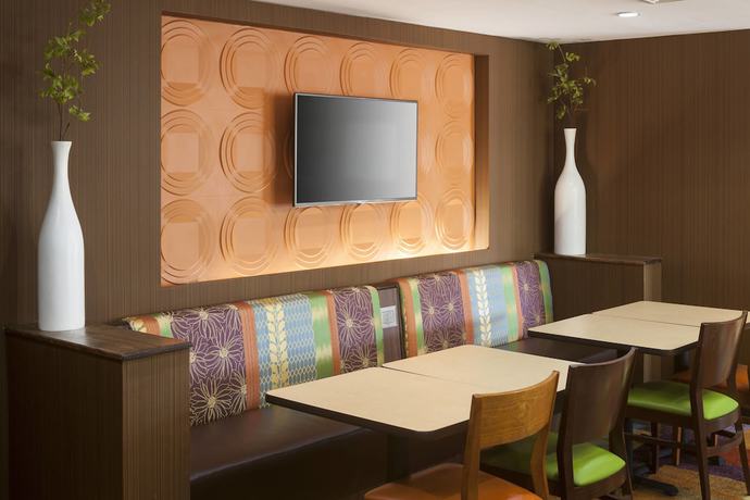 Imagen del bar/restaurante del Hotel Fairfield Inn Tuscaloosa. Foto 6
