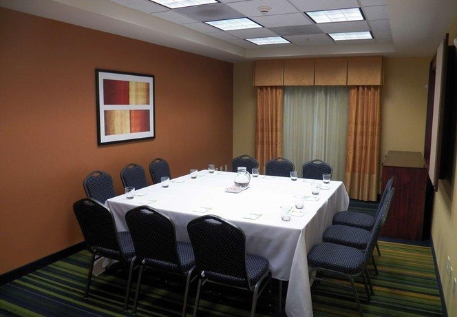 Imagen de la habitación del Hotel Fairfield Inn Y Suites Los Angeles West Covina. Foto 6
