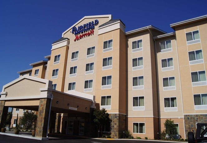 Imagen de los exteriores del Hotel Fairfield Inn Y Suites Los Angeles West Covina. Foto 10