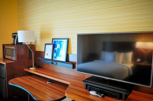 Imagen de la habitación del Hotel Fairfield Inn & Suites Akron South. Foto 4