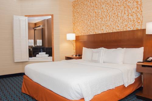 Imagen de la habitación del Hotel Fairfield Inn & Suites Akron South. Foto 15