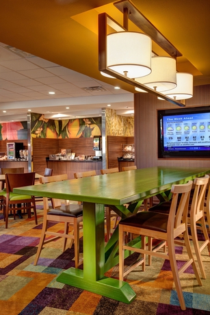 Imagen del bar/restaurante del Hotel Fairfield Inn & Suites Albany Downtown. Foto 4