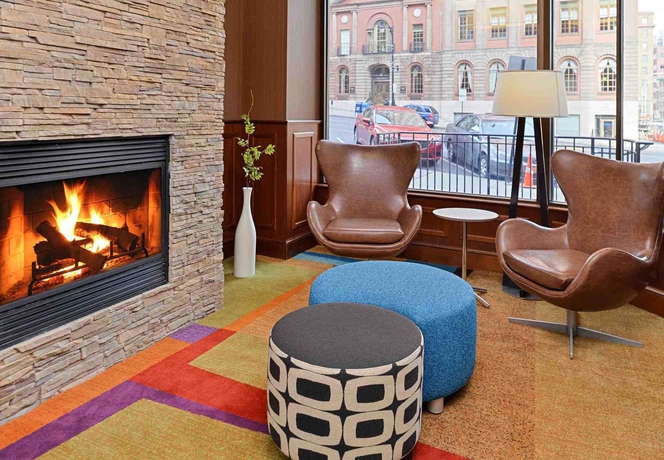 Imagen de los interiores del Hotel Fairfield Inn & Suites Albany Downtown. Foto 15
