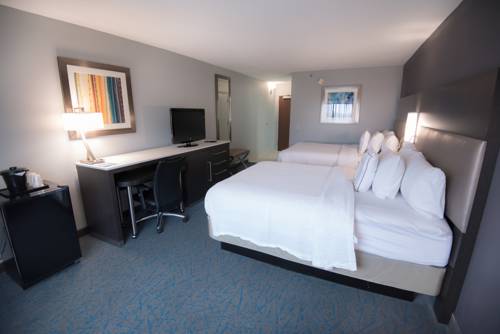 Imagen de la habitación del Hotel Fairfield Inn & Suites Atlanta Airport North. Foto 2