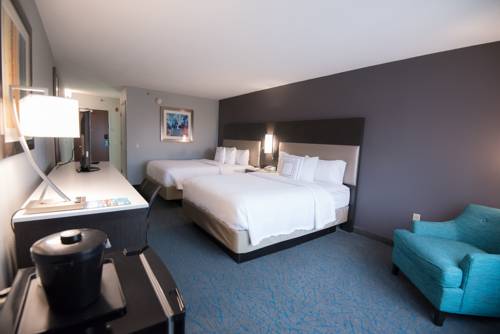 Imagen de la habitación del Hotel Fairfield Inn & Suites Atlanta Airport North. Foto 3