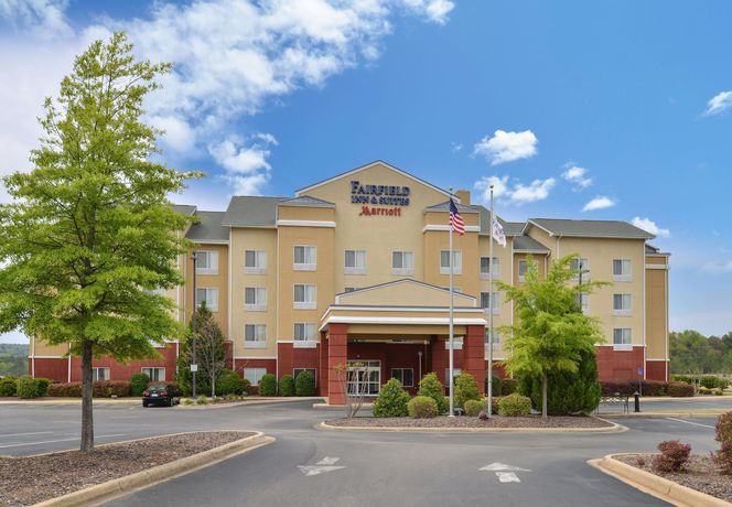 Imagen del bar/restaurante del Hotel Fairfield Inn & Suites Birmingham Bessemer. Foto 2