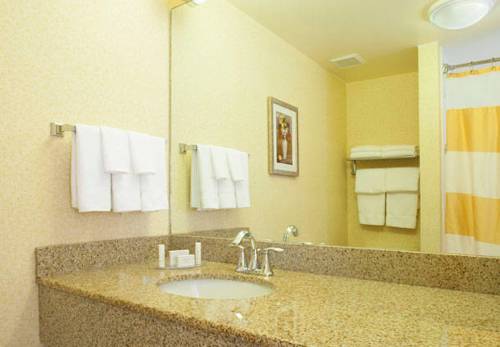 Imagen de la habitación del Hotel Fairfield Inn & Suites By Marriott Atlanta Stonecr. Foto 7