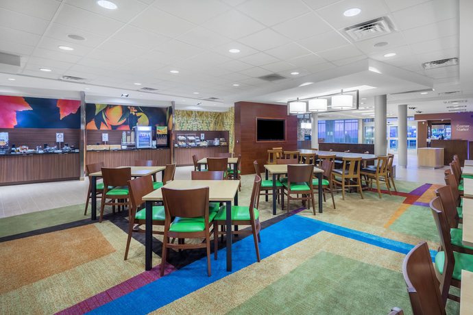 Imagen del bar/restaurante del Hotel Fairfield Inn & Suites By Marriott Bloomsburg. Foto 6