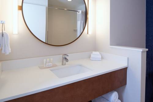 Imagen de la habitación del Hotel Fairfield Inn & Suites By Marriott Columbus, In. Foto 4