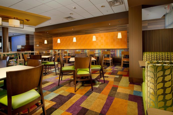 Imagen del bar/restaurante del Hotel Fairfield Inn & Suites By Marriott Knoxville West. Foto 2