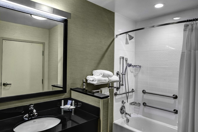 Imagen de la habitación del Hotel Fairfield Inn & Suites By Marriott Lansing At Eastwood. Foto 10